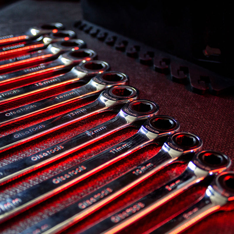 Ratcheting Wrench Sets with Magnetic Wrench Organizer