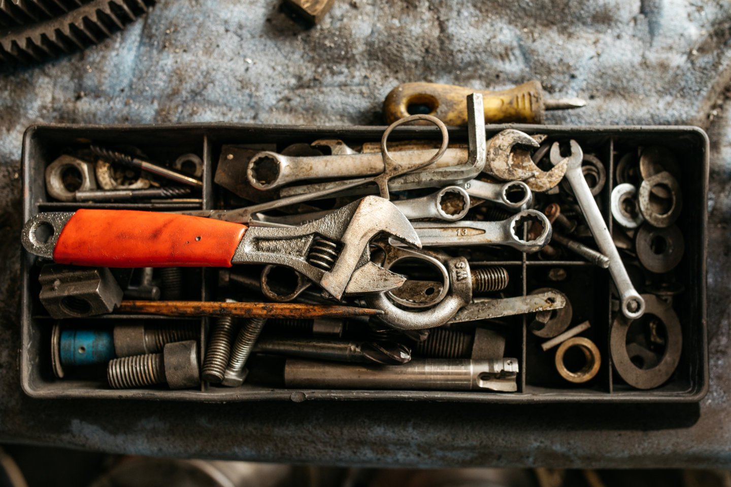Wrench Organizer for Workshops to Day-to-Day Life