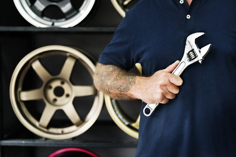 The Ultimate Checklist To Cleaning Your Garage Regularly