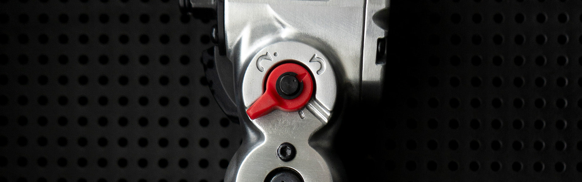Reverser Is Accessible From Either Side