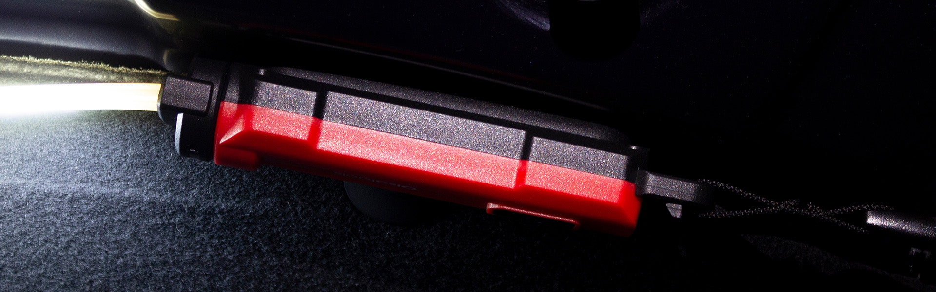 Mounts to metal surfaces